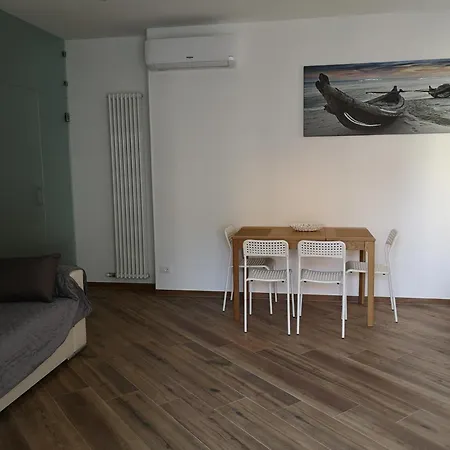 Viola Apartment *